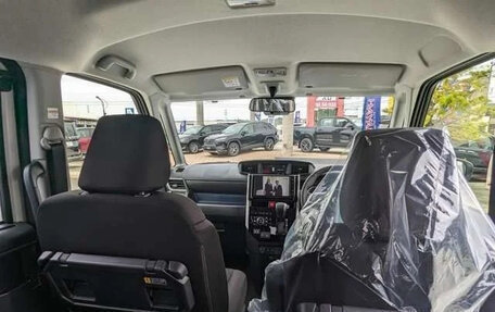 Toyota Roomy I, 2023 год, 800 000 рублей, 11 фотография
