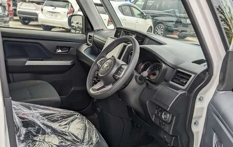 Toyota Roomy I, 2023 год, 800 000 рублей, 8 фотография