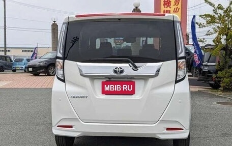 Toyota Roomy I, 2023 год, 800 000 рублей, 6 фотография