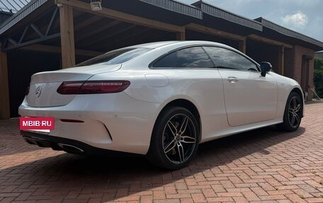 Mercedes-Benz E-Класс, 2018 год, 6 250 000 рублей, 3 фотография