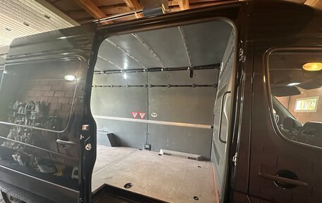 Volkswagen Transporter T5 рестайлинг, 2014 год, 5 000 000 рублей, 17 фотография
