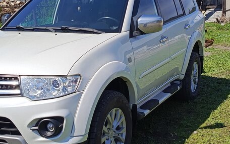 Mitsubishi Pajero Sport II рестайлинг, 2015 год, 2 000 000 рублей, 10 фотография
