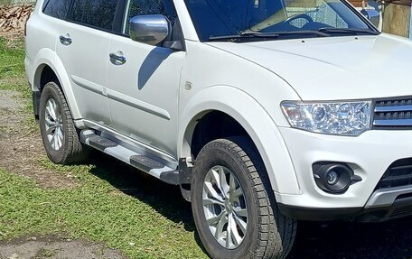 Mitsubishi Pajero Sport II рестайлинг, 2015 год, 2 000 000 рублей, 11 фотография