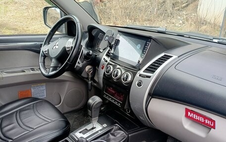 Mitsubishi Pajero Sport II рестайлинг, 2015 год, 2 000 000 рублей, 13 фотография