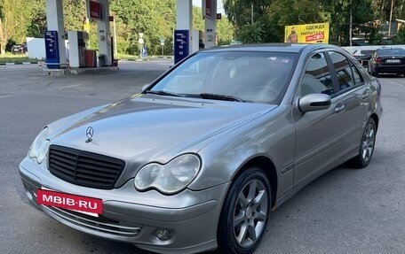 Mercedes-Benz C-Класс, 2004 год, 530 000 рублей, 2 фотография