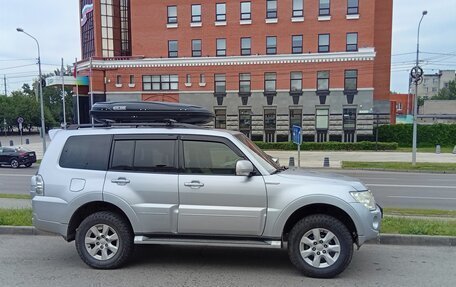 Mitsubishi Pajero IV, 2011 год, 1 950 000 рублей, 2 фотография