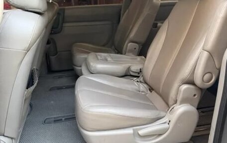 KIA Carnival III, 2010 год, 1 550 000 рублей, 11 фотография