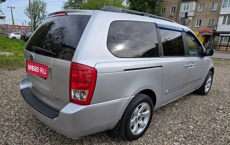 KIA Carnival III, 2010 год, 1 550 000 рублей, 5 фотография