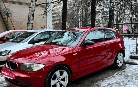 BMW 1 серия, 2007 год, 720 000 рублей, 2 фотография