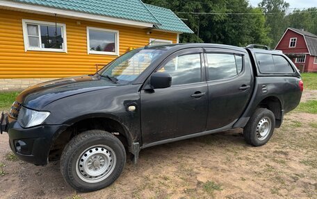 Mitsubishi L200 IV рестайлинг, 2012 год, 1 400 000 рублей, 6 фотография