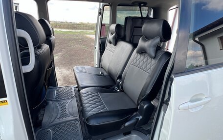 Toyota Voxy II, 2007 год, 1 100 000 рублей, 9 фотография