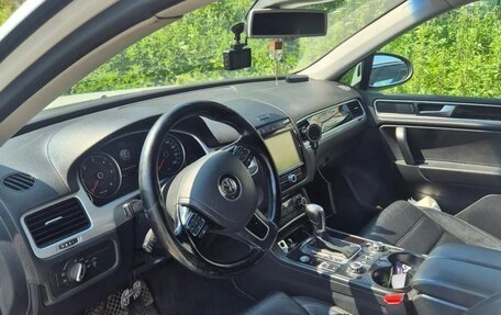 Volkswagen Touareg III, 2013 год, 2 600 000 рублей, 4 фотография