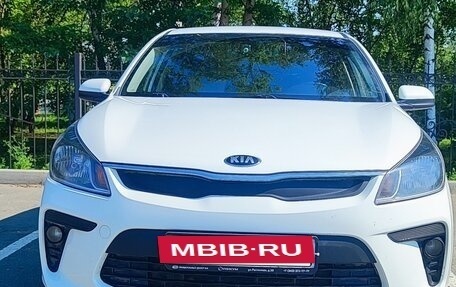 KIA Rio IV, 2018 год, 1 280 000 рублей, 2 фотография