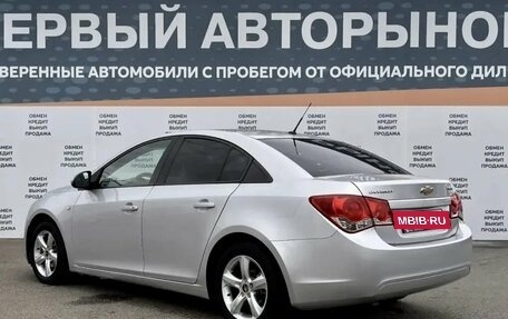 Chevrolet Cruze II, 2010 год, 649 900 рублей, 7 фотография