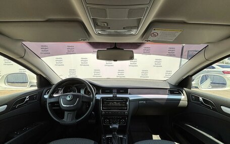 Skoda Superb III рестайлинг, 2012 год, 999 900 рублей, 16 фотография