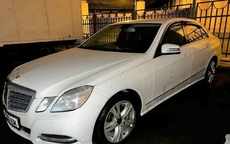 Mercedes-Benz E-Класс, 2011 год, 1 033 000 рублей, 2 фотография