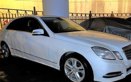 Mercedes-Benz E-Класс, 2011 год, 1 033 000 рублей, 3 фотография