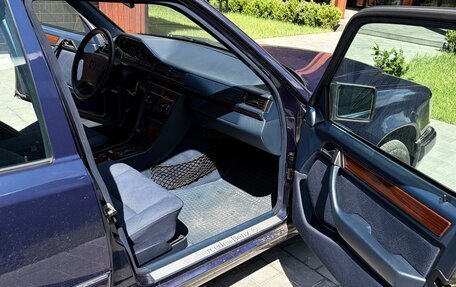 Mercedes-Benz E-Класс, 1995 год, 1 200 000 рублей, 8 фотография