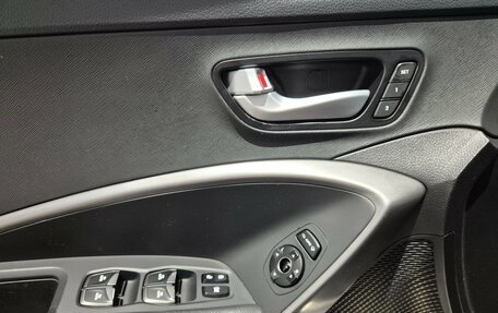 Hyundai Santa Fe III рестайлинг, 2016 год, 2 249 000 рублей, 15 фотография