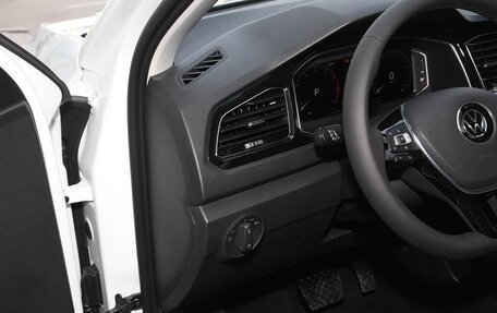 Volkswagen T-Roc I, 2022 год, 1 685 000 рублей, 13 фотография