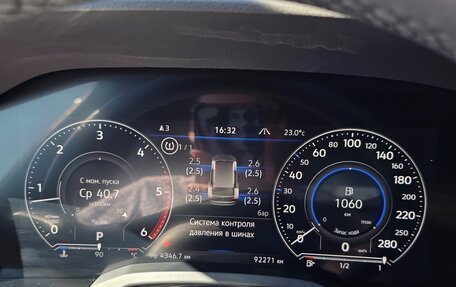 Volkswagen Touareg III, 2021 год, 6 300 000 рублей, 32 фотография