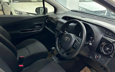 Toyota Vitz, 2019 год, 1 300 000 рублей, 13 фотография