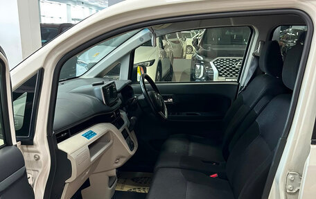 Toyota Vitz, 2019 год, 1 300 000 рублей, 17 фотография