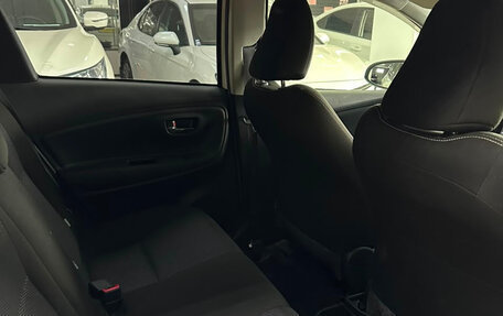 Toyota Vitz, 2019 год, 1 300 000 рублей, 21 фотография