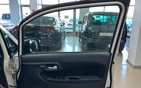 Toyota Vitz, 2019 год, 1 300 000 рублей, 19 фотография
