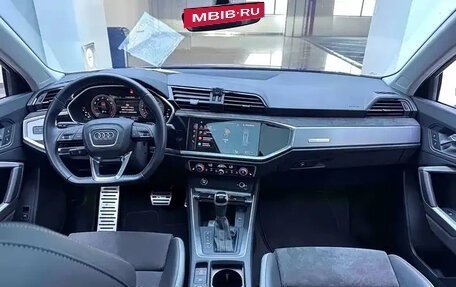 Audi Q3, 2022 год, 2 375 000 рублей, 9 фотография