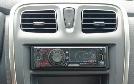 Renault Sandero II рестайлинг, 2017 год, 980 000 рублей, 19 фотография