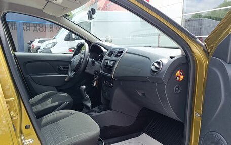 Renault Sandero II рестайлинг, 2017 год, 980 000 рублей, 25 фотография