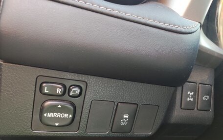 Toyota RAV4, 2014 год, 2 000 000 рублей, 7 фотография