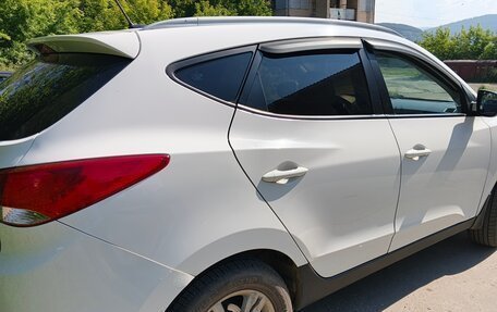 Hyundai ix35 I рестайлинг, 2012 год, 130 000 рублей, 6 фотография