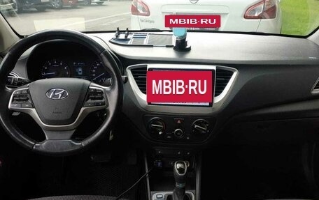 Hyundai Solaris II рестайлинг, 2019 год, 1 320 000 рублей, 4 фотография