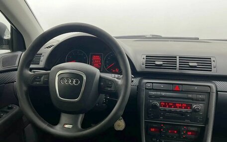 Audi A4, 2005 год, 800 000 рублей, 17 фотография