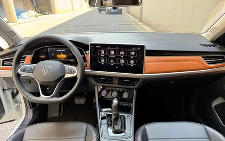 Volkswagen Bora, 2022 год, 1 080 000 рублей, 12 фотография