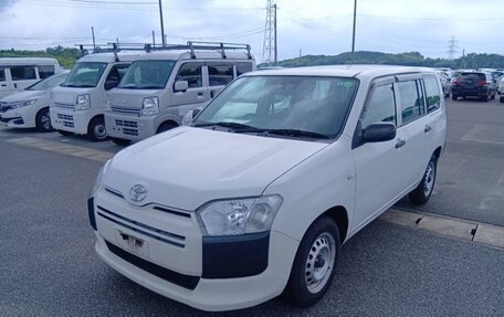 Toyota Probox I, 2017 год, 819 000 рублей, 1 фотография