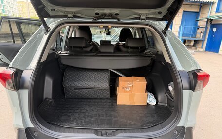 Toyota RAV4, 2019 год, 3 050 000 рублей, 11 фотография