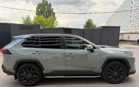 Toyota RAV4, 2019 год, 3 050 000 рублей, 4 фотография