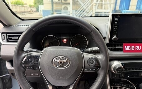 Toyota RAV4, 2019 год, 3 050 000 рублей, 16 фотография