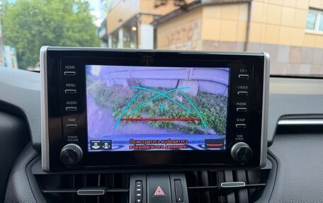 Toyota RAV4, 2019 год, 3 050 000 рублей, 19 фотография
