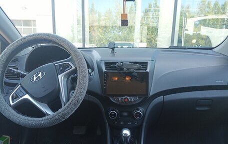 Hyundai Solaris II рестайлинг, 2012 год, 799 500 рублей, 9 фотография
