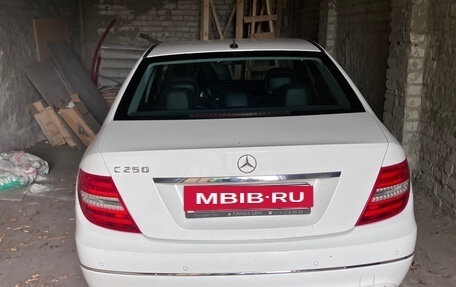 Mercedes-Benz C-Класс, 2013 год, 2 000 000 рублей, 20 фотография