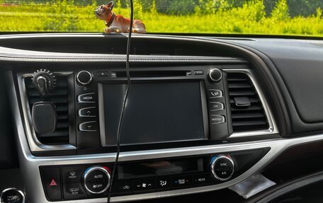 Toyota Highlander III, 2014 год, 2 750 000 рублей, 3 фотография