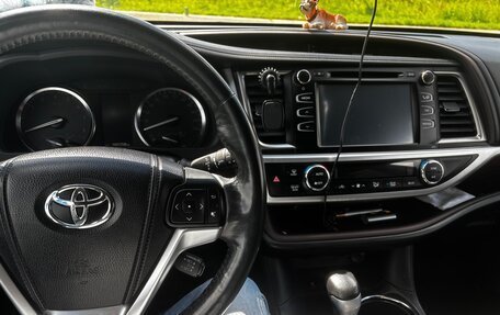 Toyota Highlander III, 2014 год, 2 750 000 рублей, 4 фотография