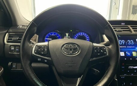 Toyota Camry, 2017 год, 1 899 000 рублей, 14 фотография
