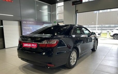 Toyota Camry, 2017 год, 1 899 000 рублей, 4 фотография