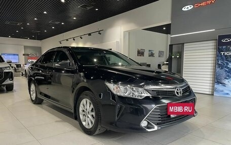 Toyota Camry, 2017 год, 1 899 000 рублей, 3 фотография