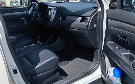 Mitsubishi Outlander III рестайлинг 3, 2012 год, 1 220 000 рублей, 8 фотография